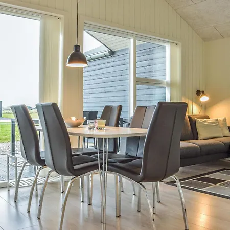 2 Bedroom Pet Friendly In Ringkobing Holiday home *